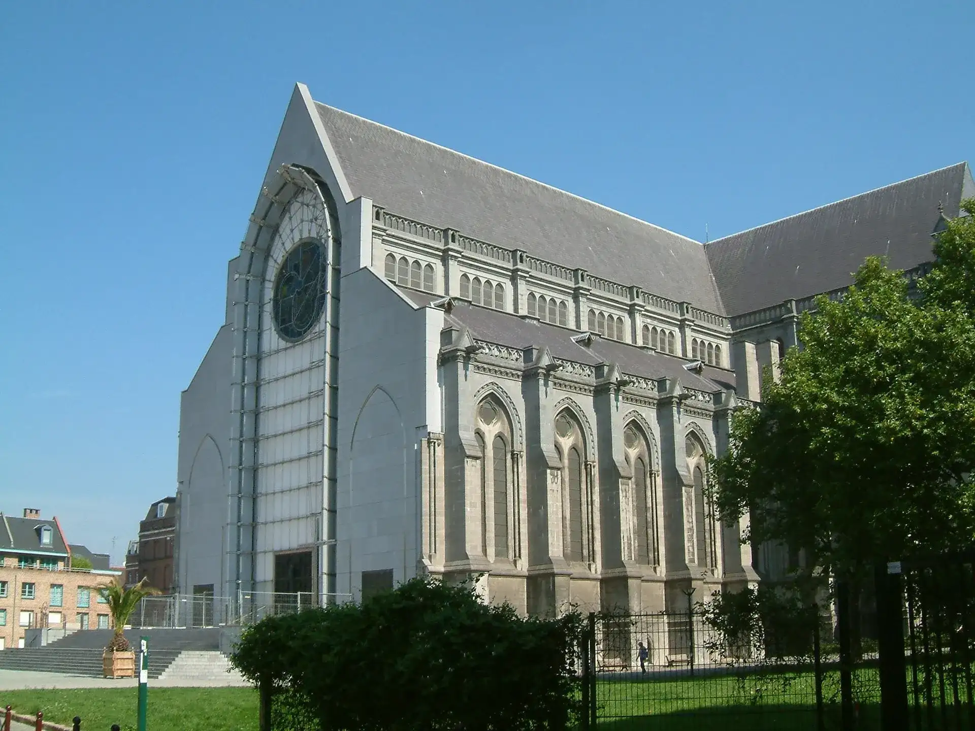 Notre Dame de la Treille: la maravilla gótica y moderna de Lille - Lille
