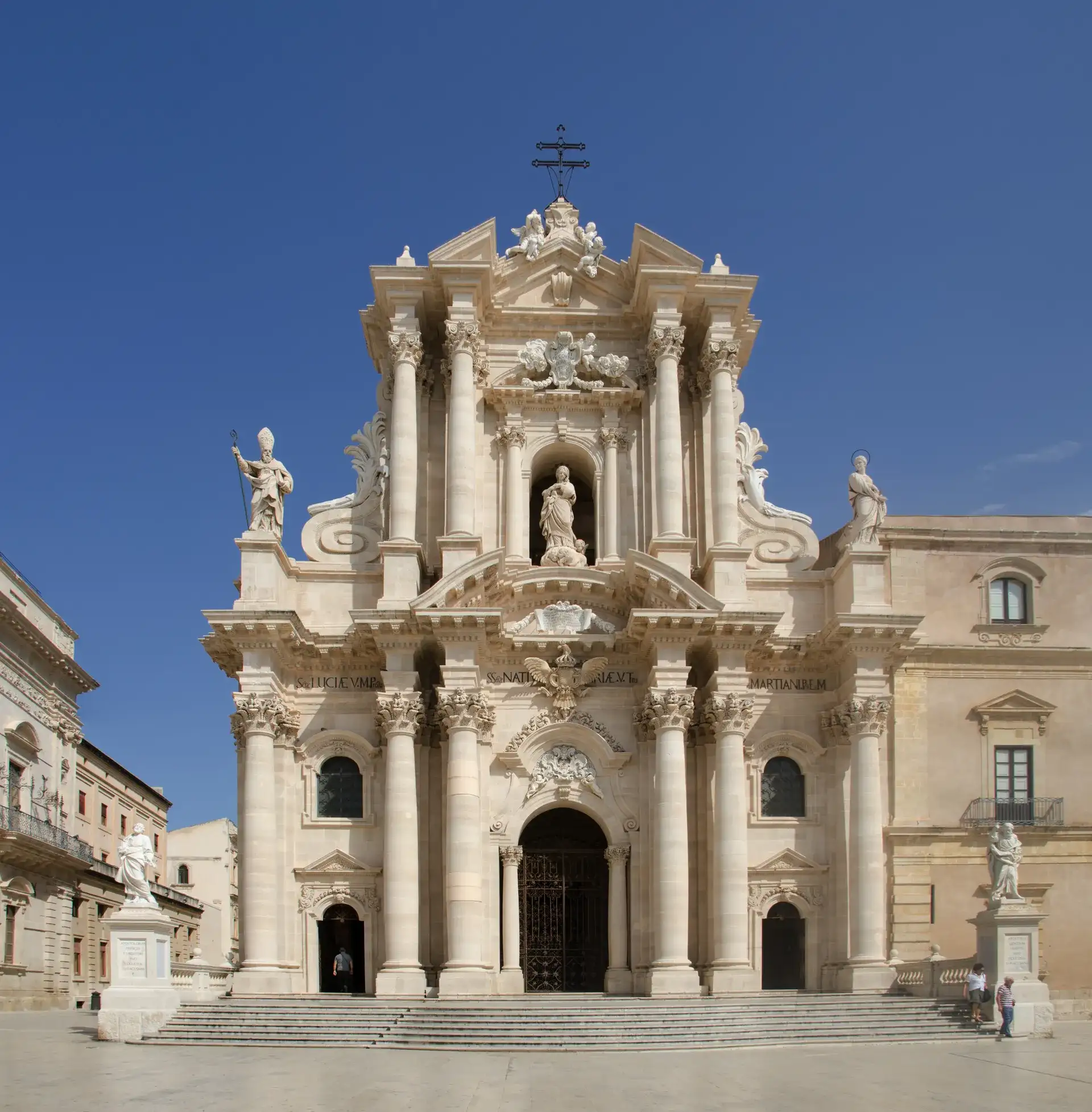 Athenatempel: Der antike Kern der Kathedrale von Syrakus - Sicily