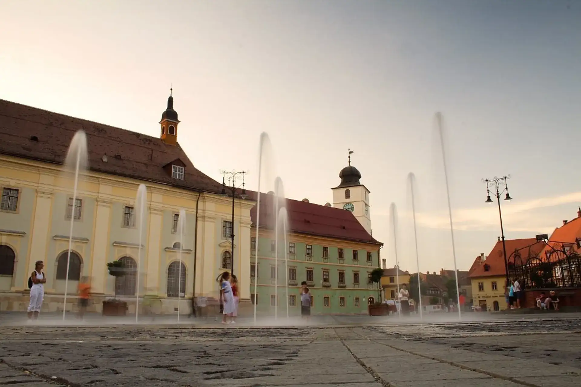 锡比乌大广场:一座特兰西瓦尼亚的历史枢纽 - Sibiu