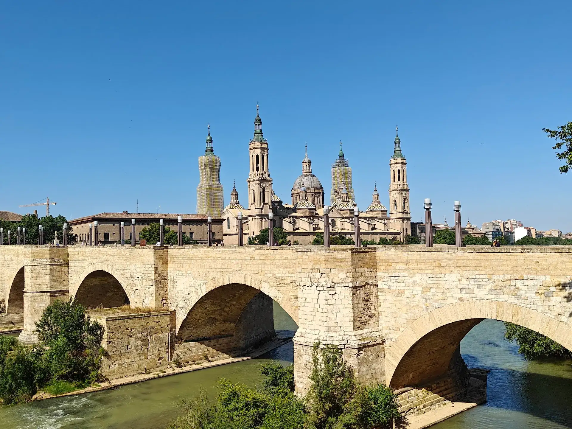 Puente de Piedra: Zaragoza's Historic Stone Bridge - Zaragoza