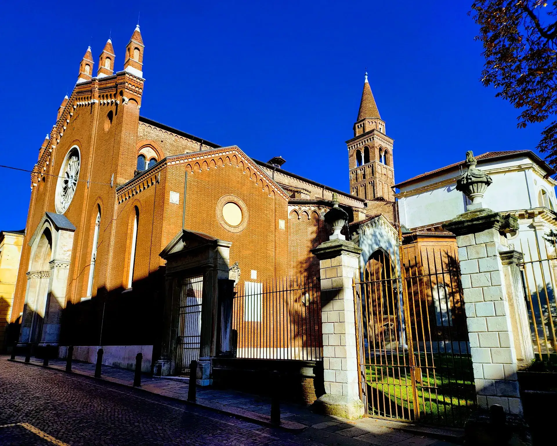 Chiesa di Santa Corona: Vicenza's Gothic Masterpiece - Vicenza