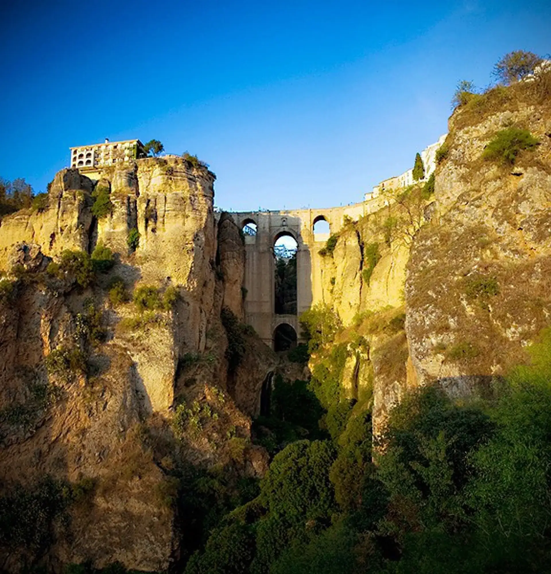 Puente Nuevo in Ronda: Geschichte und Blicke in die Schlucht - Ronda