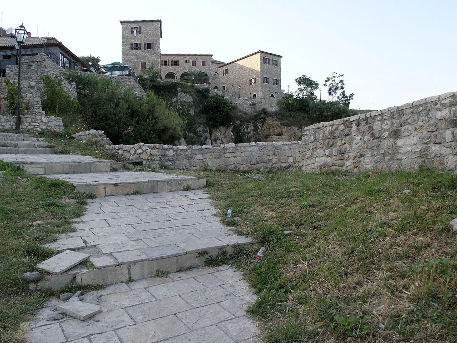 Cervantes-Statue in Ulcinj: Mythos und Geschichte - Ulcinj