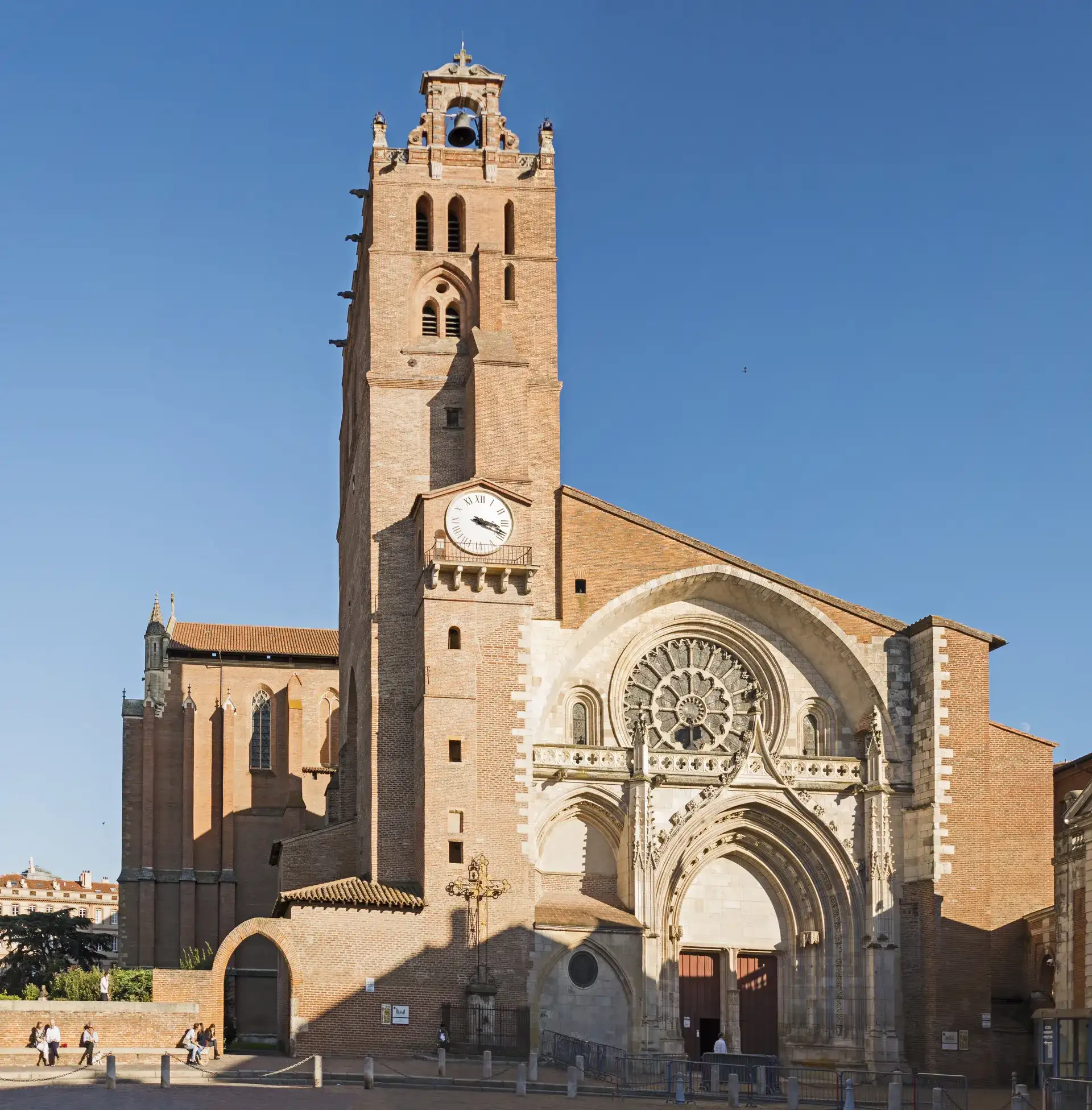 Catedral de Saint-Étienne: un híbrido arquitectónico único - Toulouse