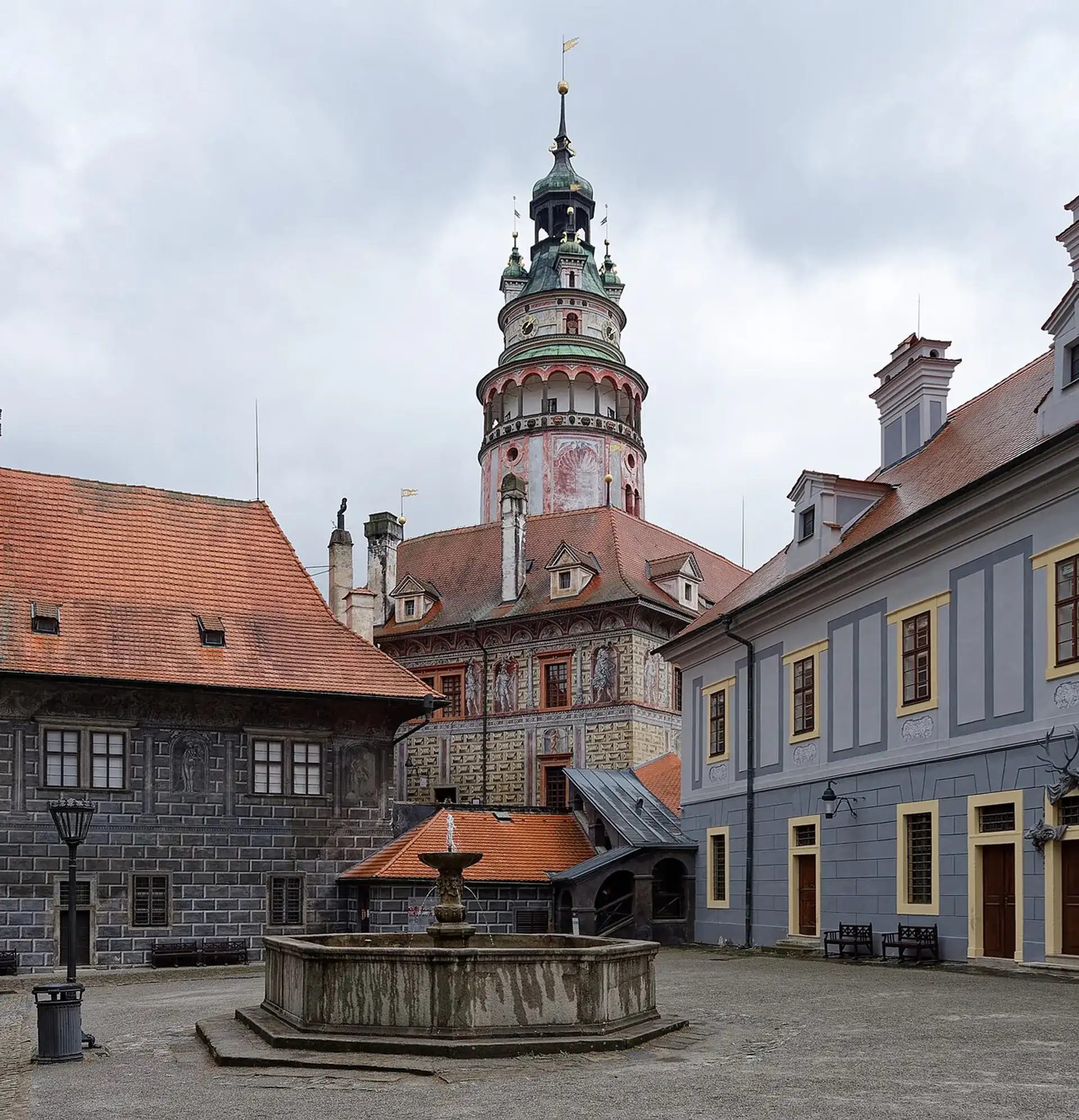 State Castle & Chateau Český Krumlov: History & Guide - Cesky-krumlov-1