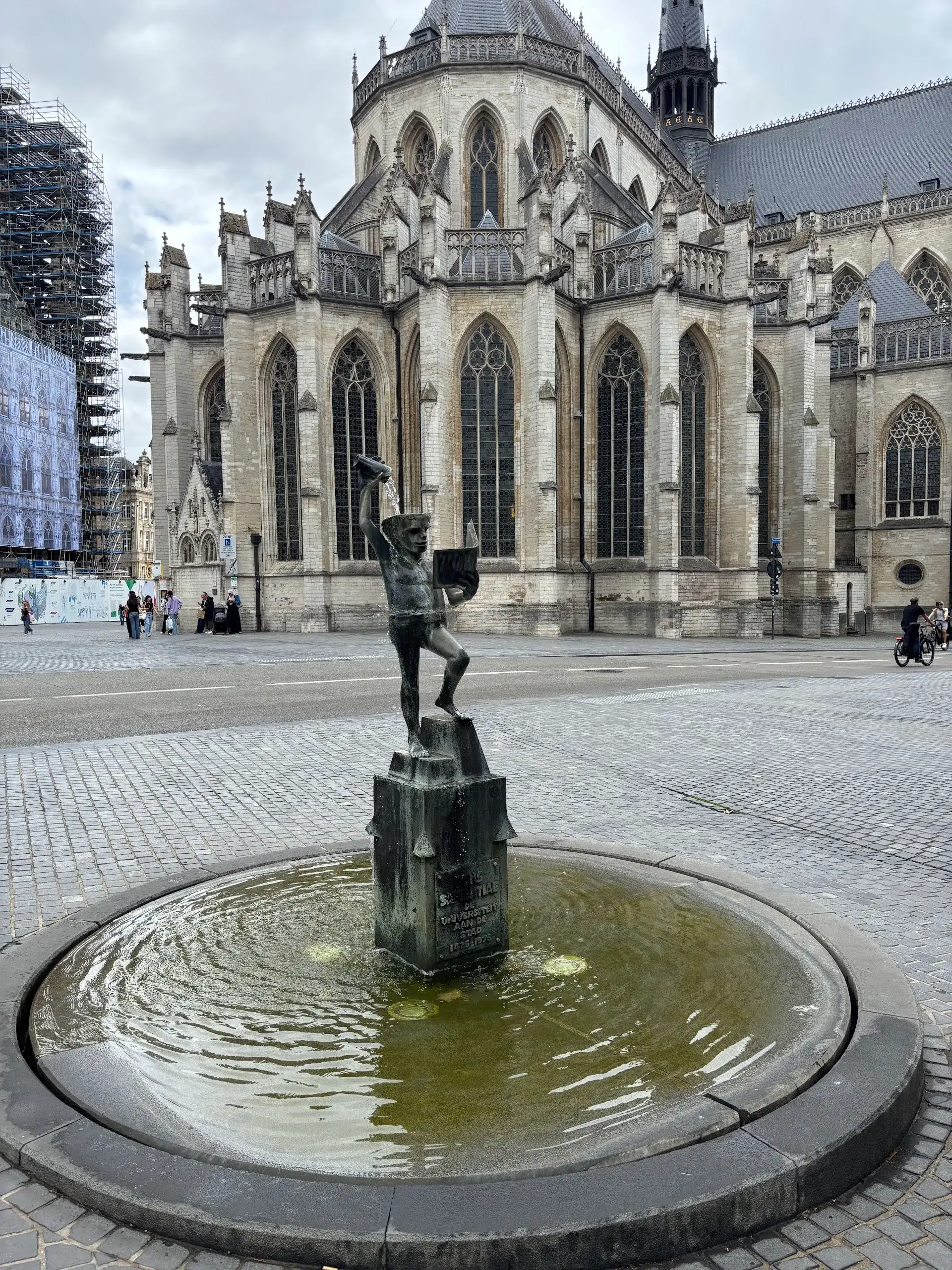 Fonske: Leuven's Quirky Fountain of Wisdom - Leuven
