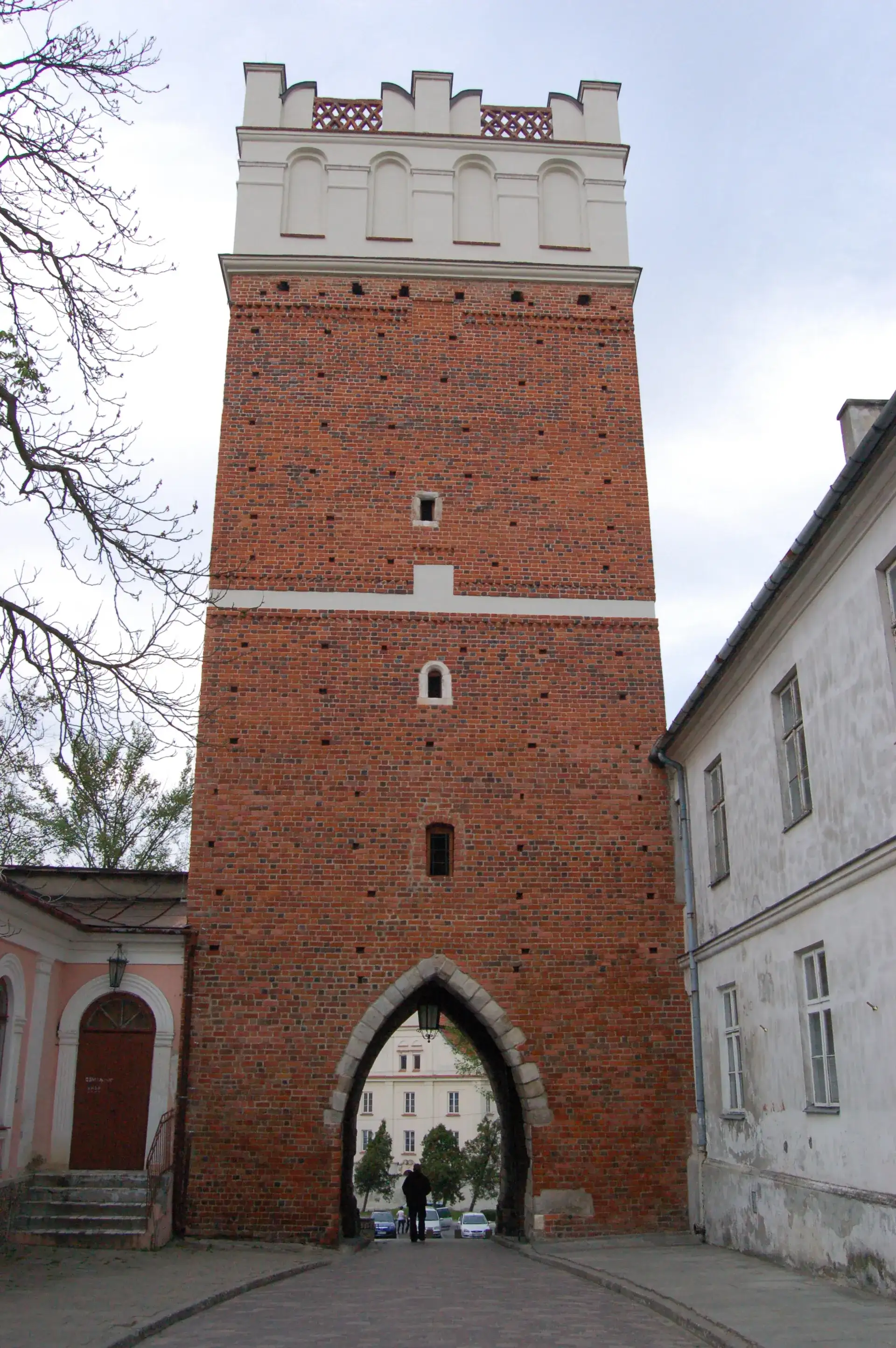 Opatów Gate: Sandomierz's Medieval Bastion - Sandomierz