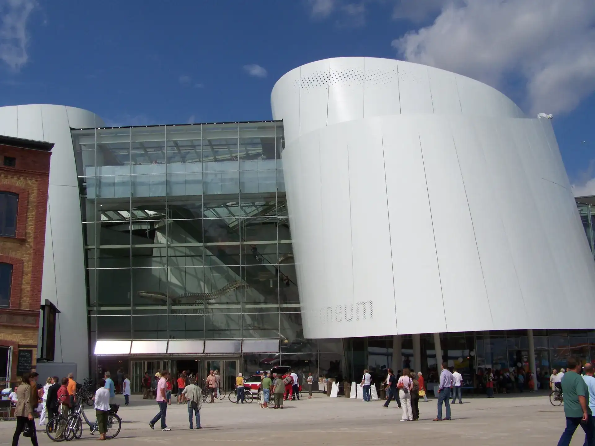 施特拉尔松德 Ozeaneum:现代波罗的海水族馆 - Stralsund
