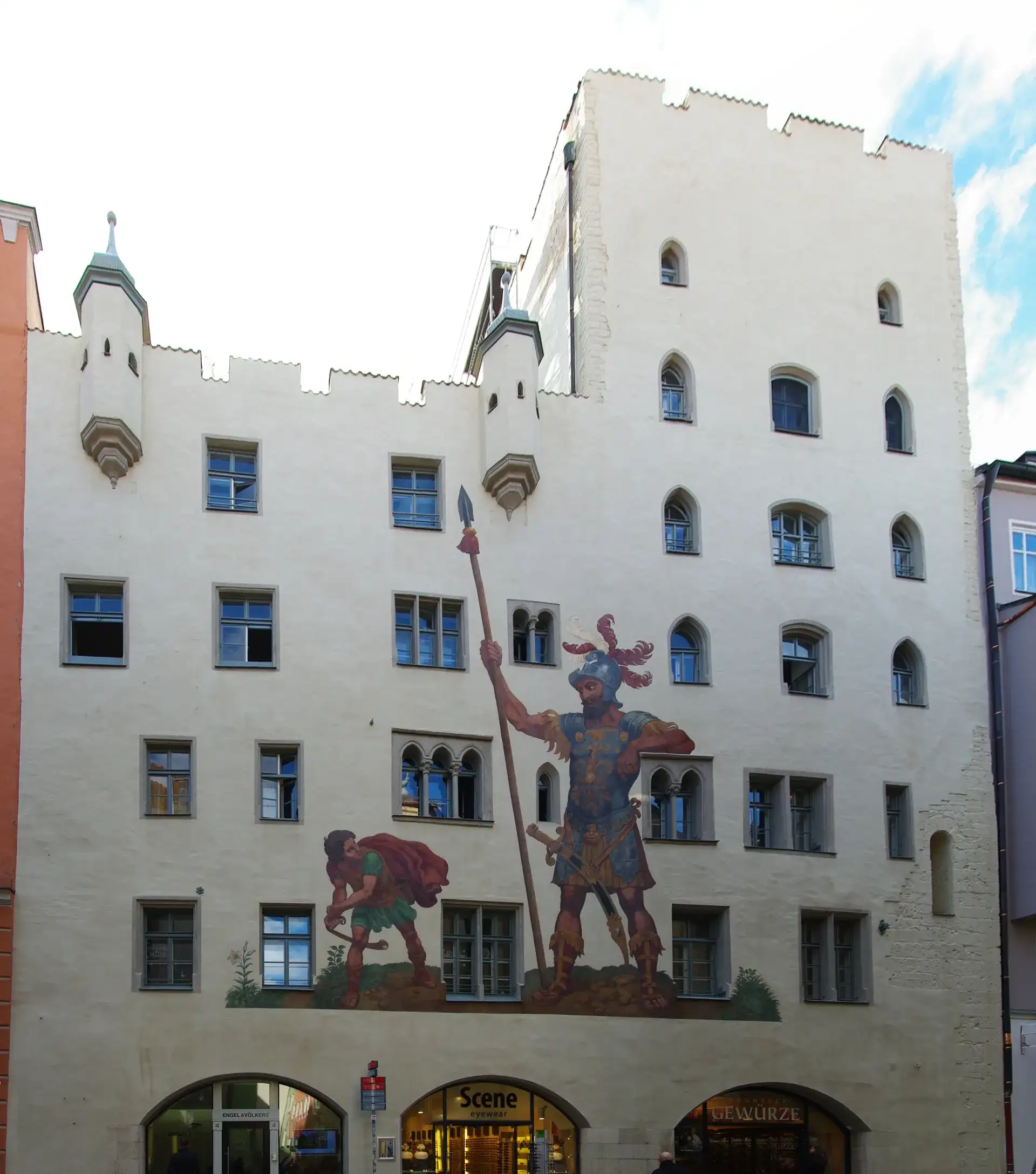 Goliathhaus Regensburg: History, Fresco & Architecture - Regensburg