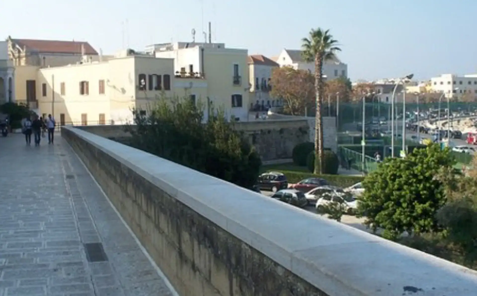 Bari Old Town Sea Wall: A Historic Promenade - Bari