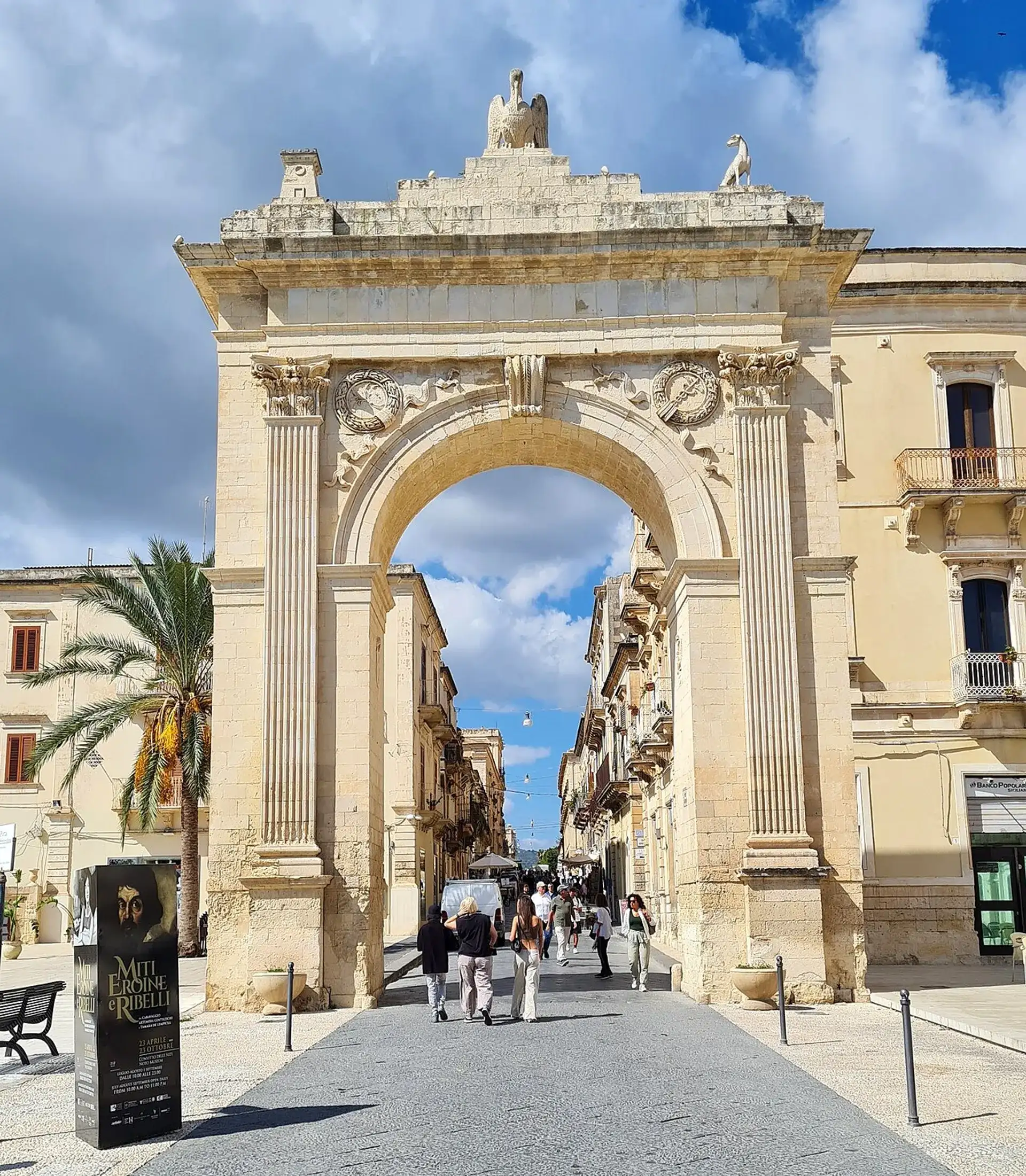Porta Reale: The Royal Gate to Baroque Noto - Noto