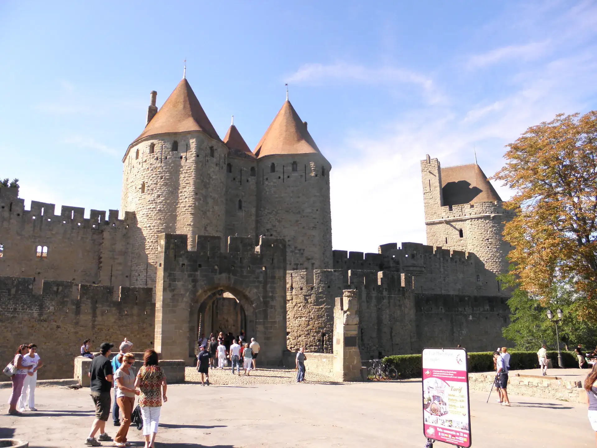 Porte Narbonnaise: Carcassonne's Fortified Gate - Carcassonne