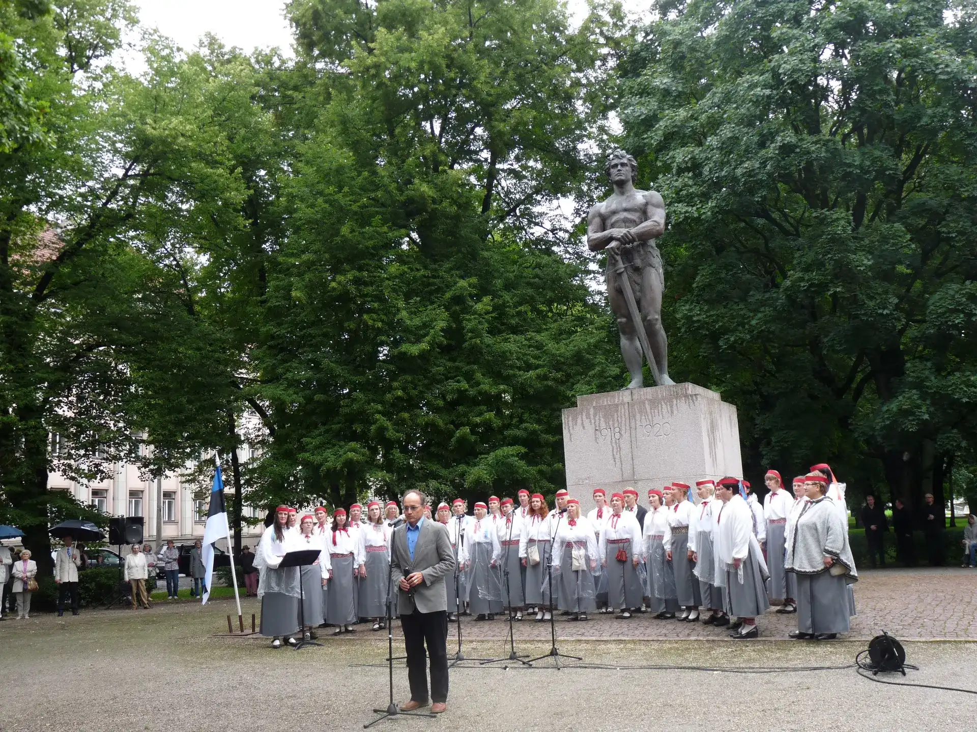 Kalevipoeg: Tartu War of Independence Memorial - Tartu