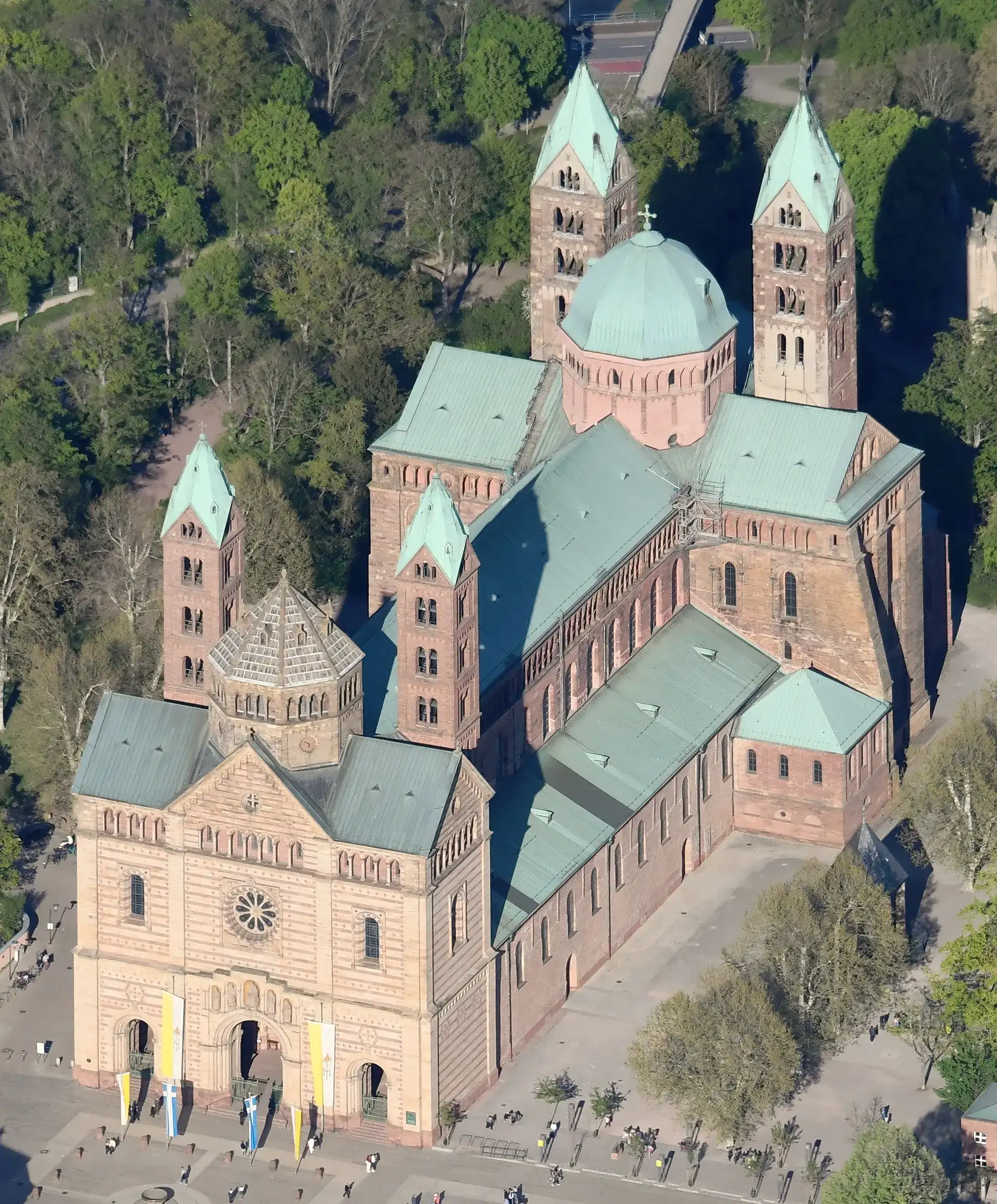 Cathédrale de Spire : la plus grande église romane du monde - Speyer