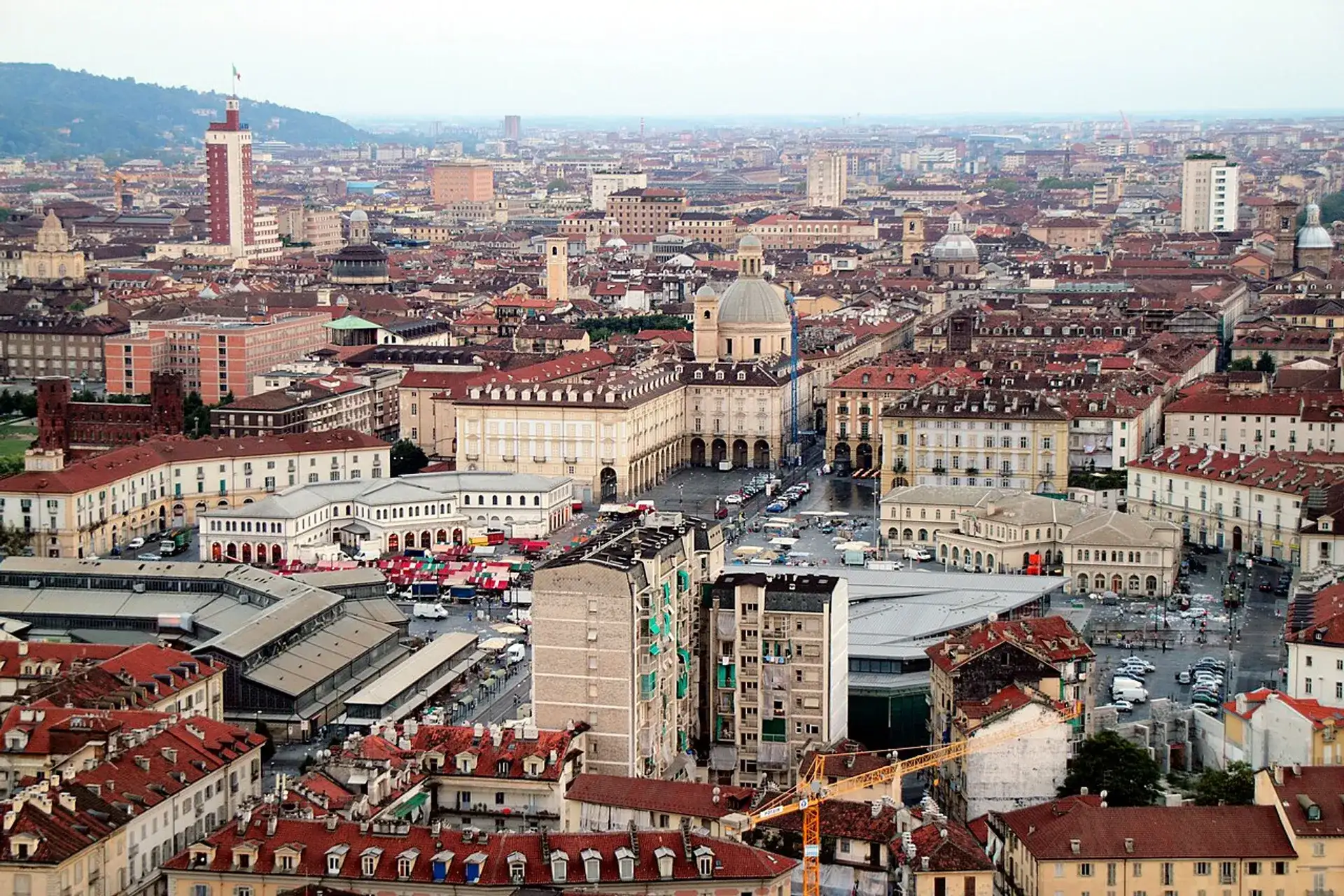 Porta Palazzo : le plus grand marché à ciel ouvert d'Europe - Turin