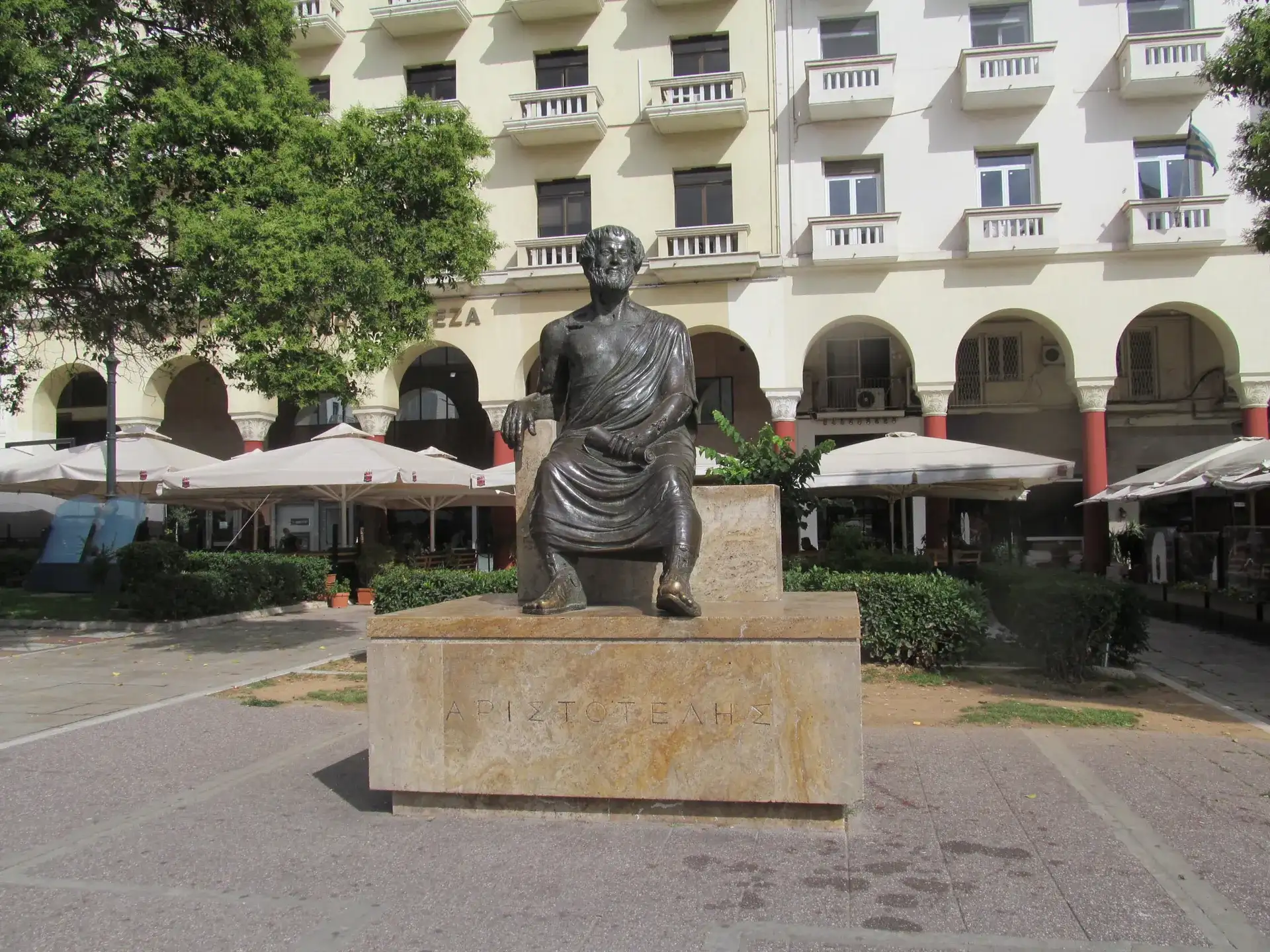 Statue of Aristotle: Thessaloniki's Iconic Landmark - Thessaloniki