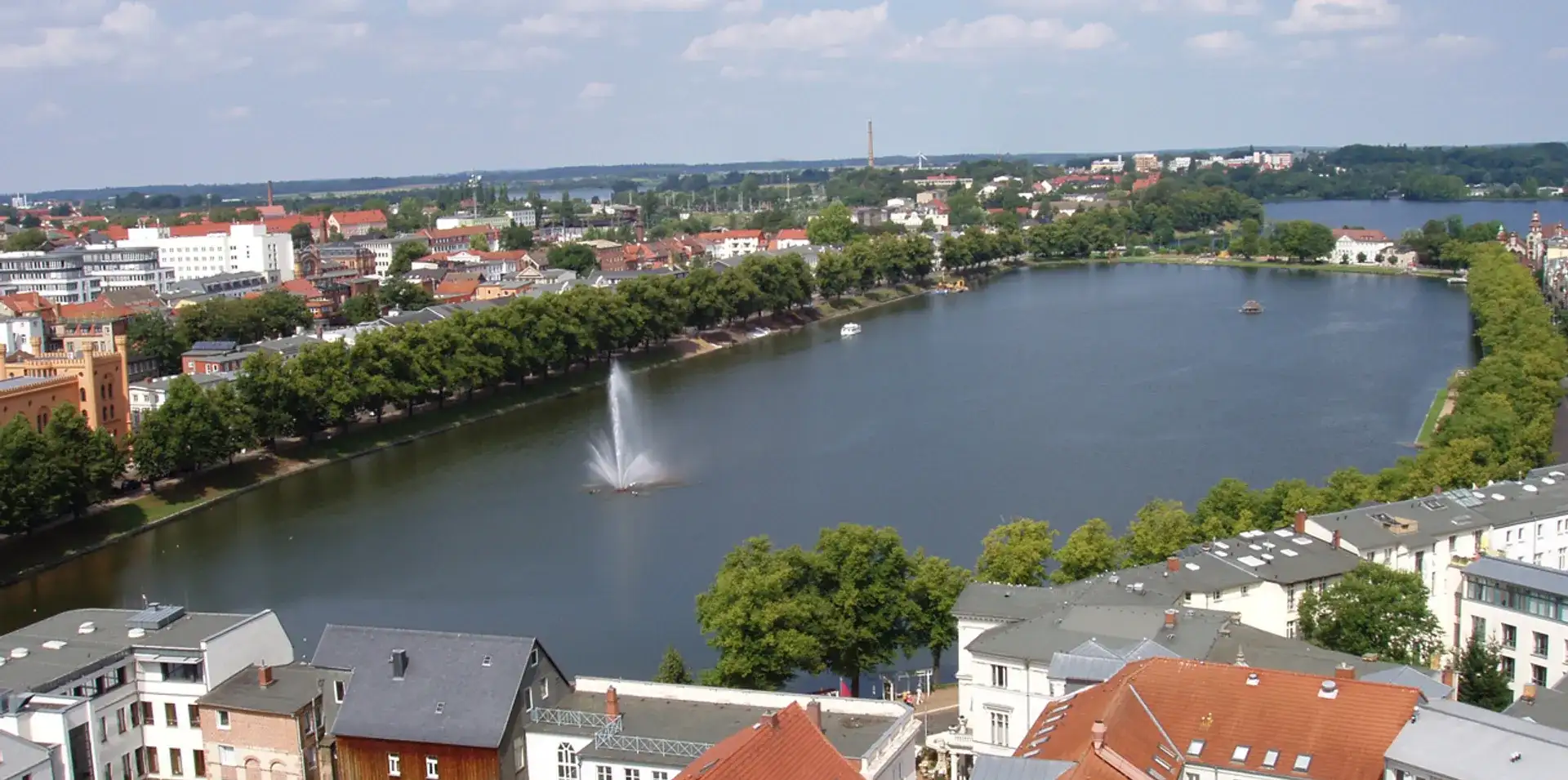 Pfaffenteich: Schwerin's Historic Lake Promenade - Schwerin