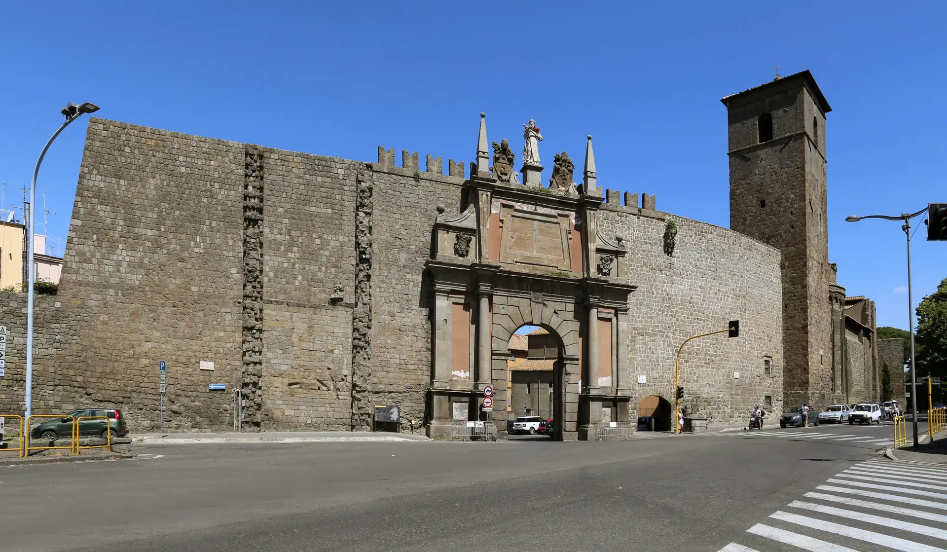 罗马门:维泰博的历史门户 - Viterbo