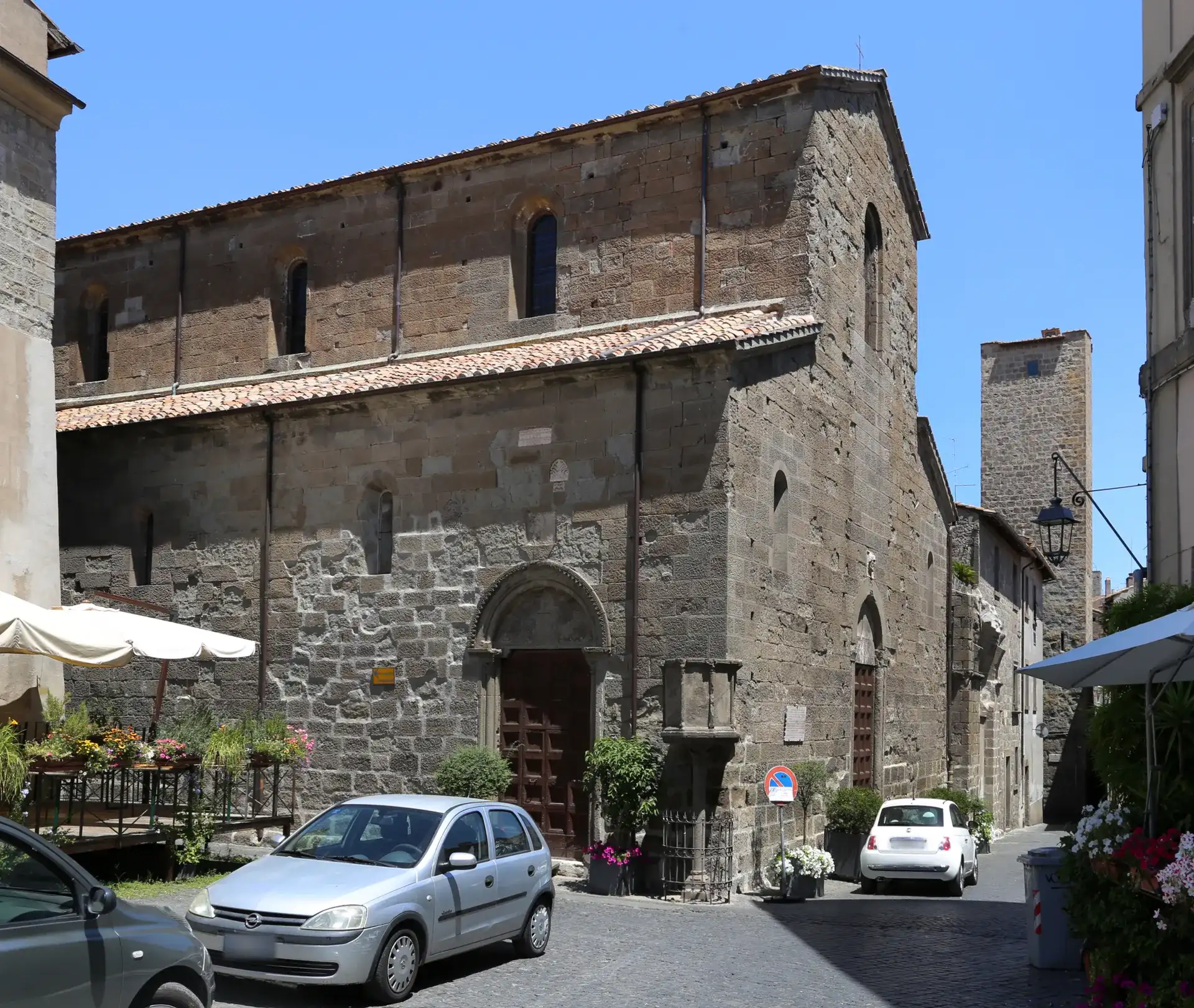 Santa Maria Nuova, Viterbo: Romanesque Church Guide - Viterbo