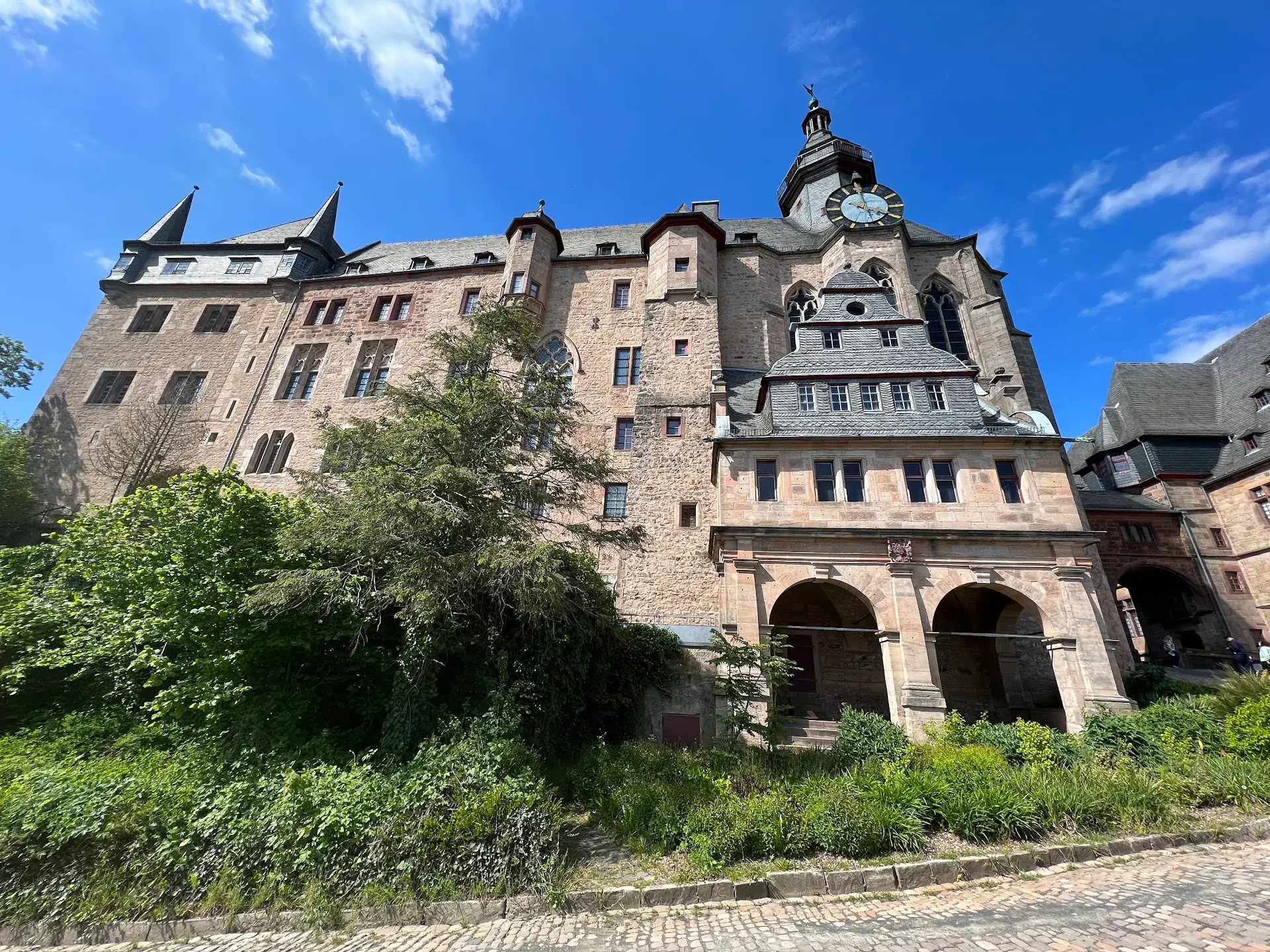 Image 2 de la visite Marburg : visite à pied en toute liberté de la cité universitaire escarpée et féerique des frères Grimm, avec audioguide, quiz et eSIM gratuite