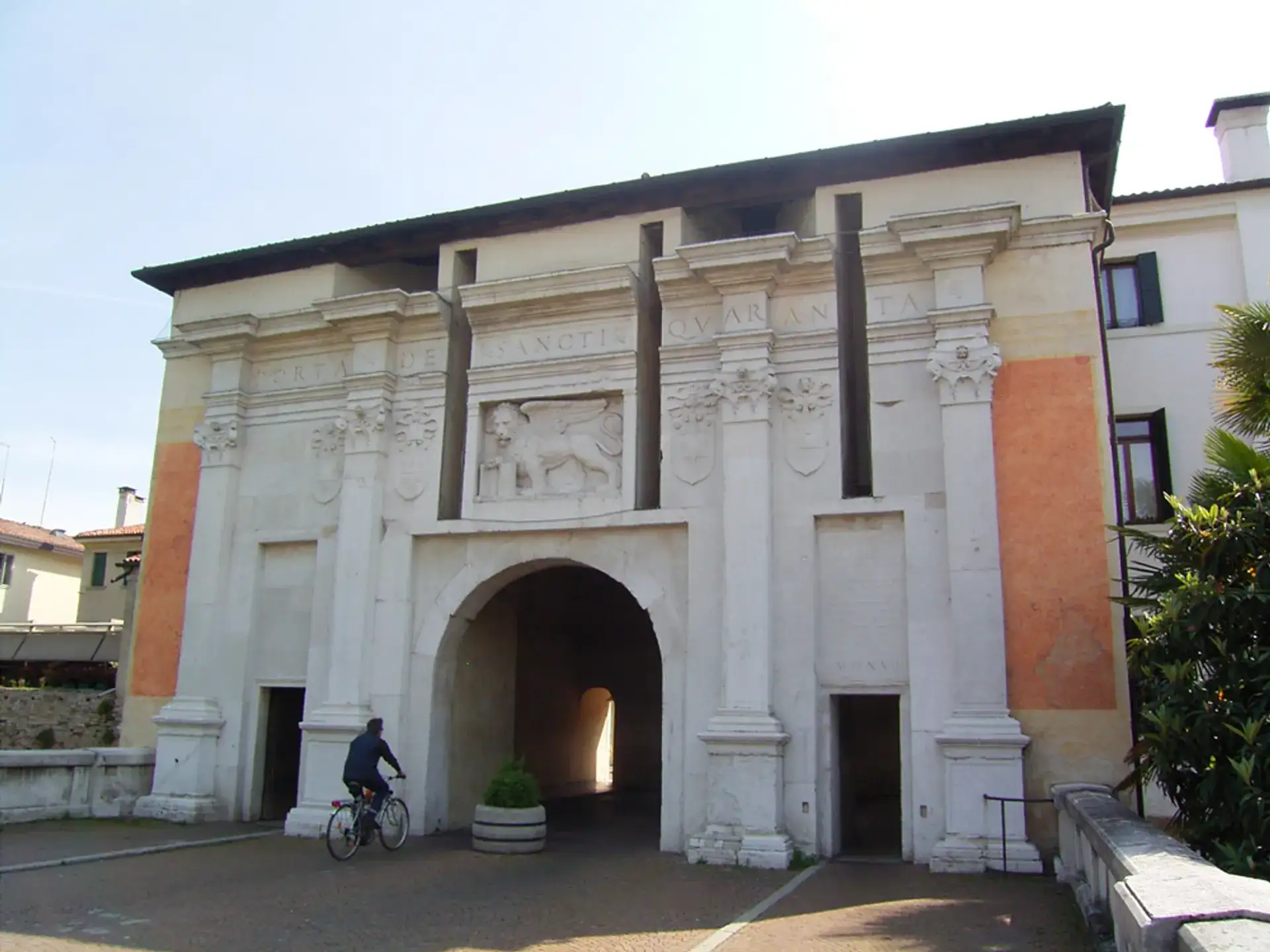 Porta Santi Quaranta: Treviso's Venetian Gate - Treviso