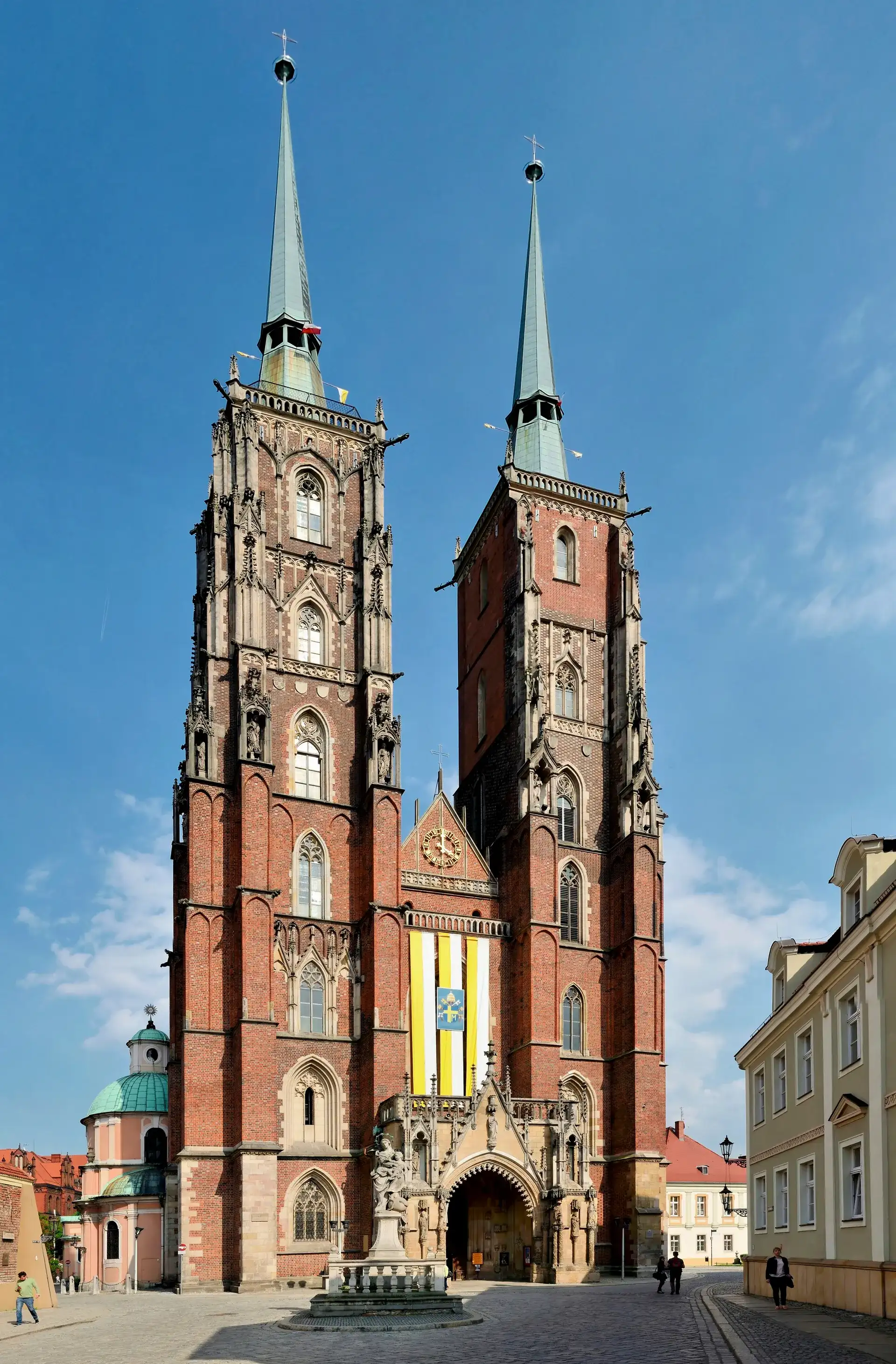 Wrocław Cathedral: History, Spires & Ostrów Tumski - Wrocaw