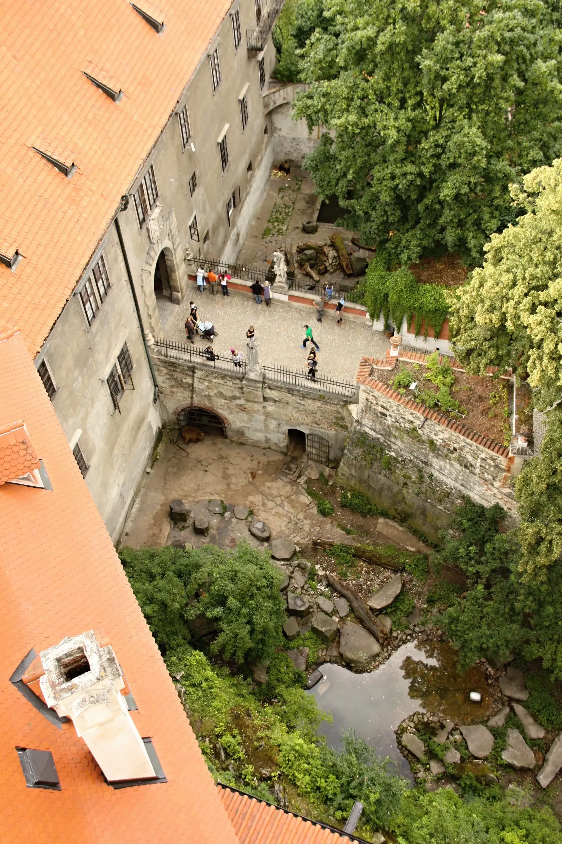 Český Krumlov Castle Bear Moat: History & Bears - Cesky-krumlov-1
