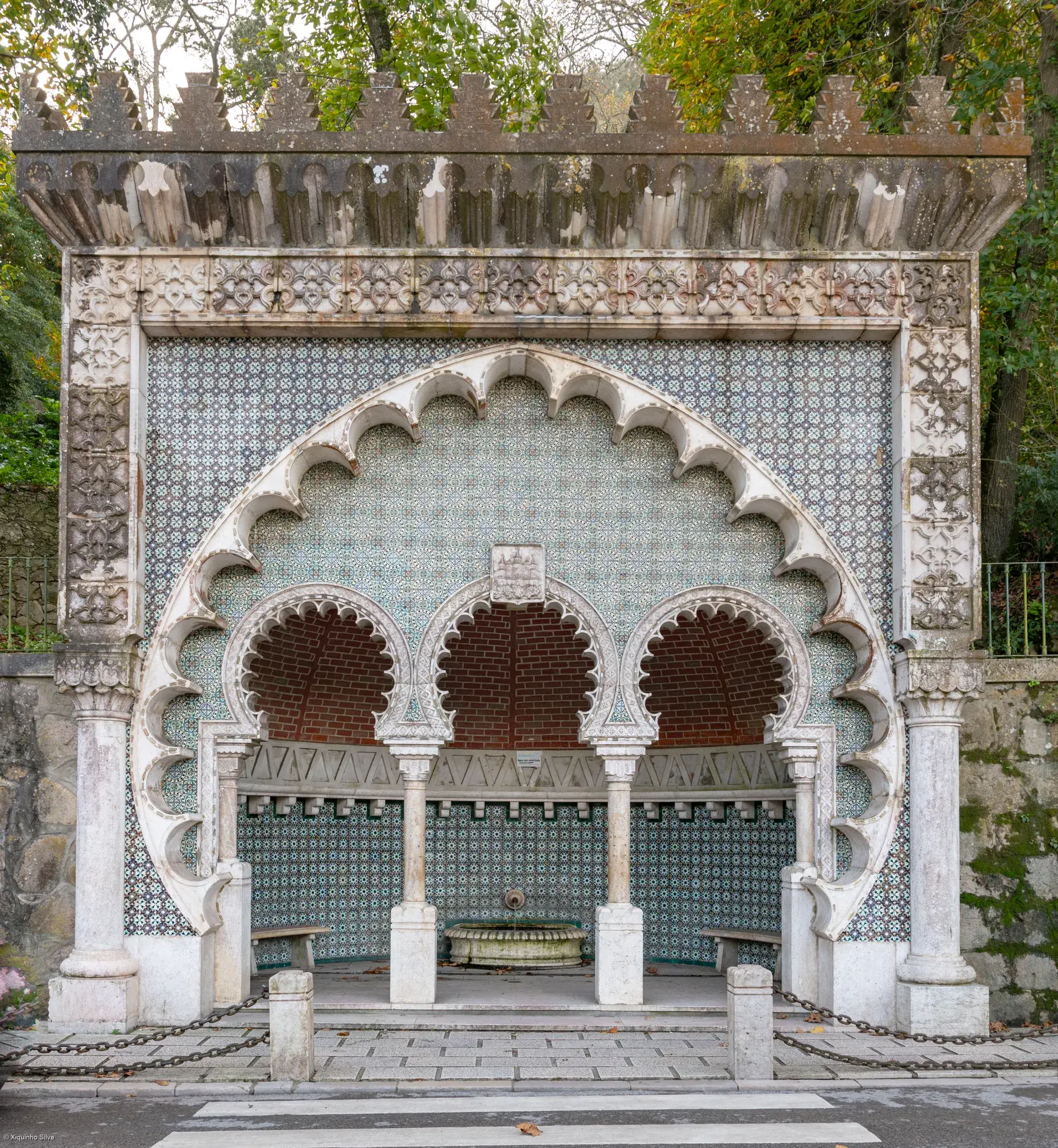 Fonte Mourisca: the old town's Moorish fountain