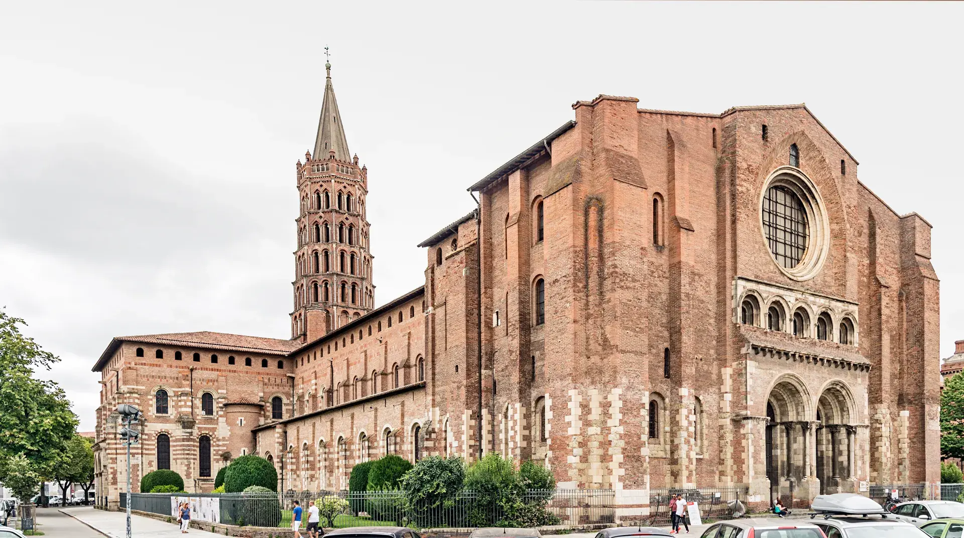 Tour image 4 for Toulouse: a self-guided walking tour of la ville rose, from Saint-Sernin to the Pont Neuf, with audio, quizzes & free eSIM