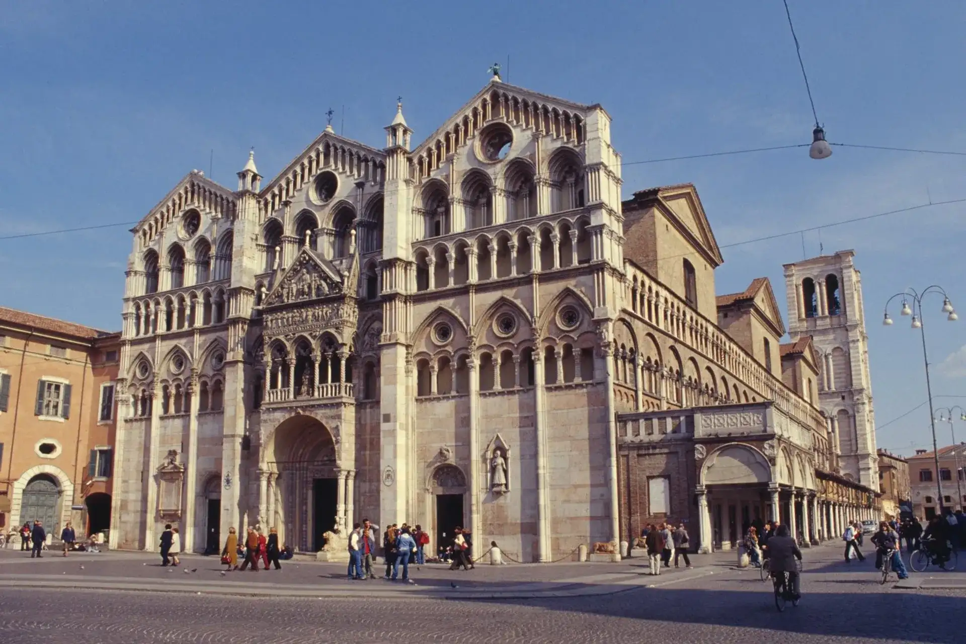 Duomo di San Giorgio: Ferraras historische Kathedrale - Ferrara