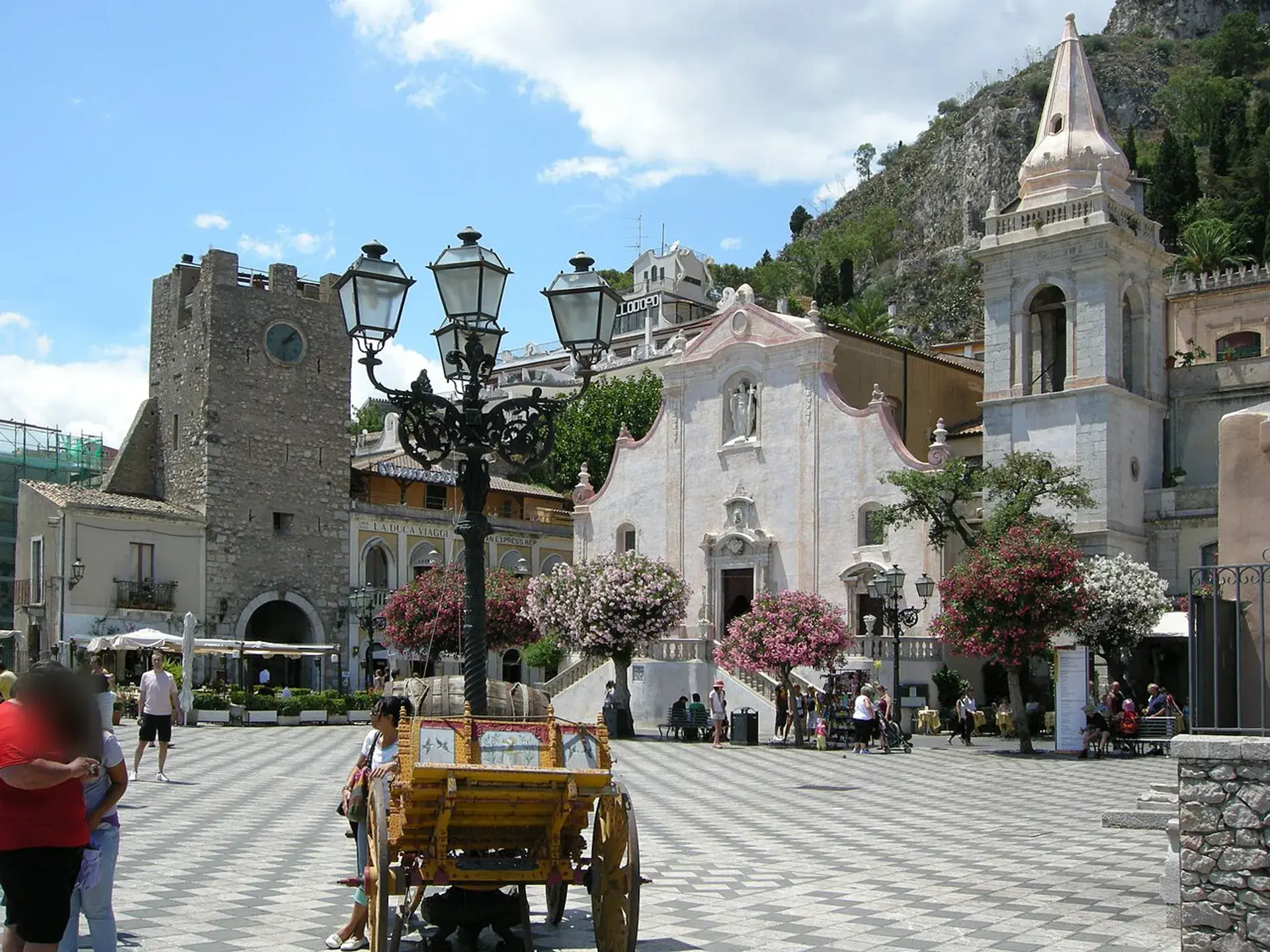 Piazza IX Aprile