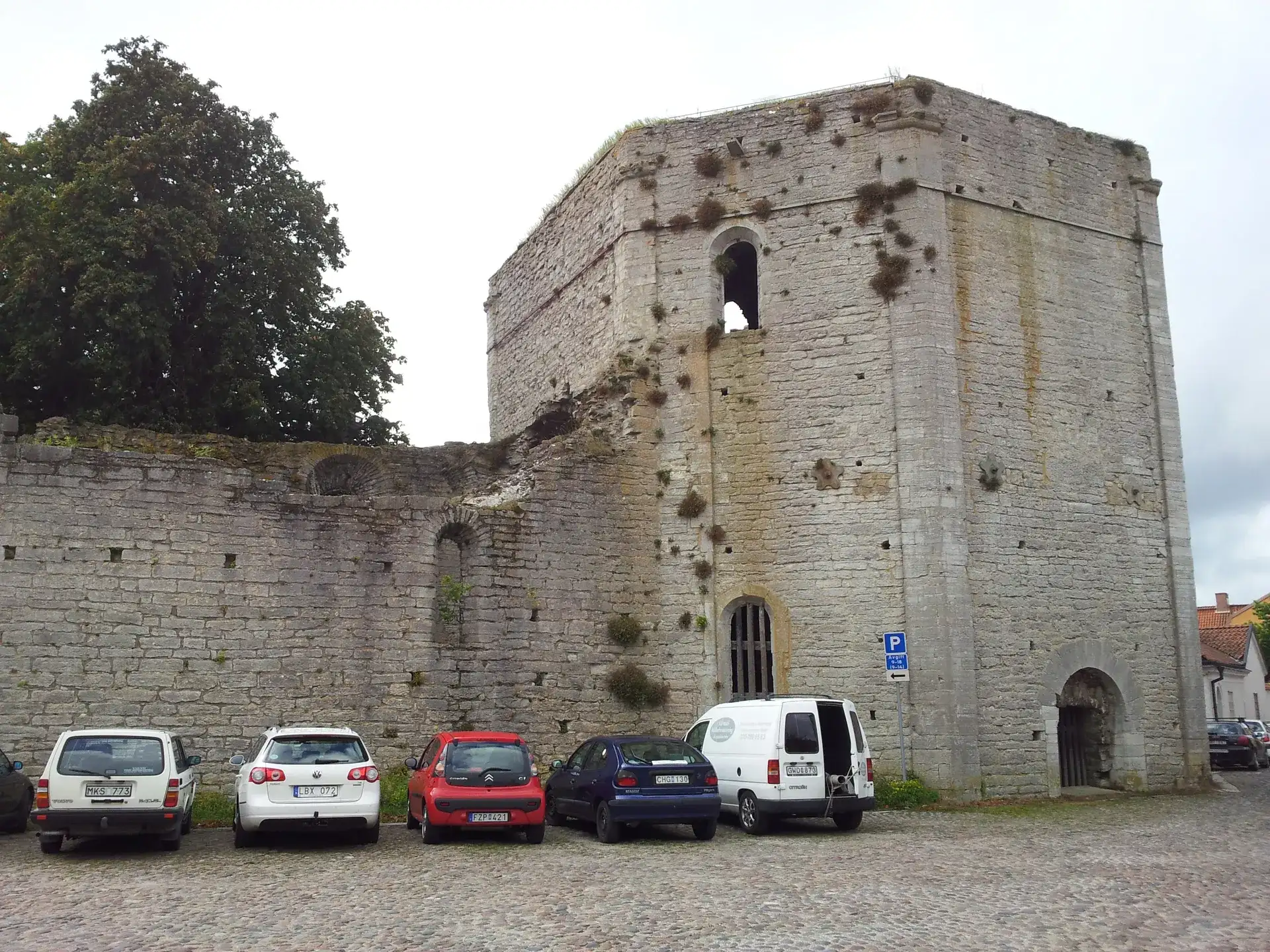 Chiesa di Helge Ands: la rovina medievale ottagonale di Visby - Visby
