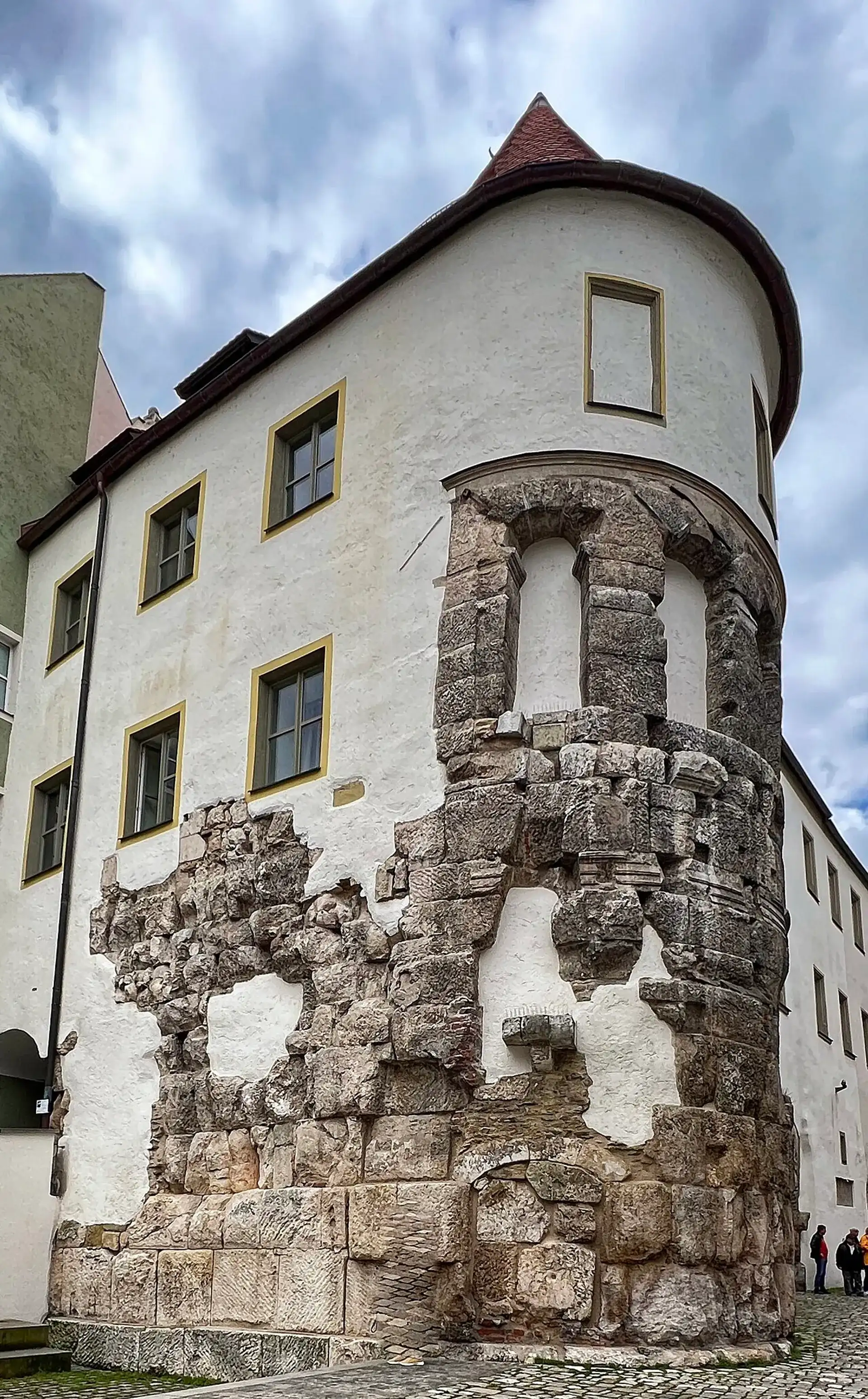 Porta Praetoria: Regensburg's Ancient Roman Gate - Regensburg