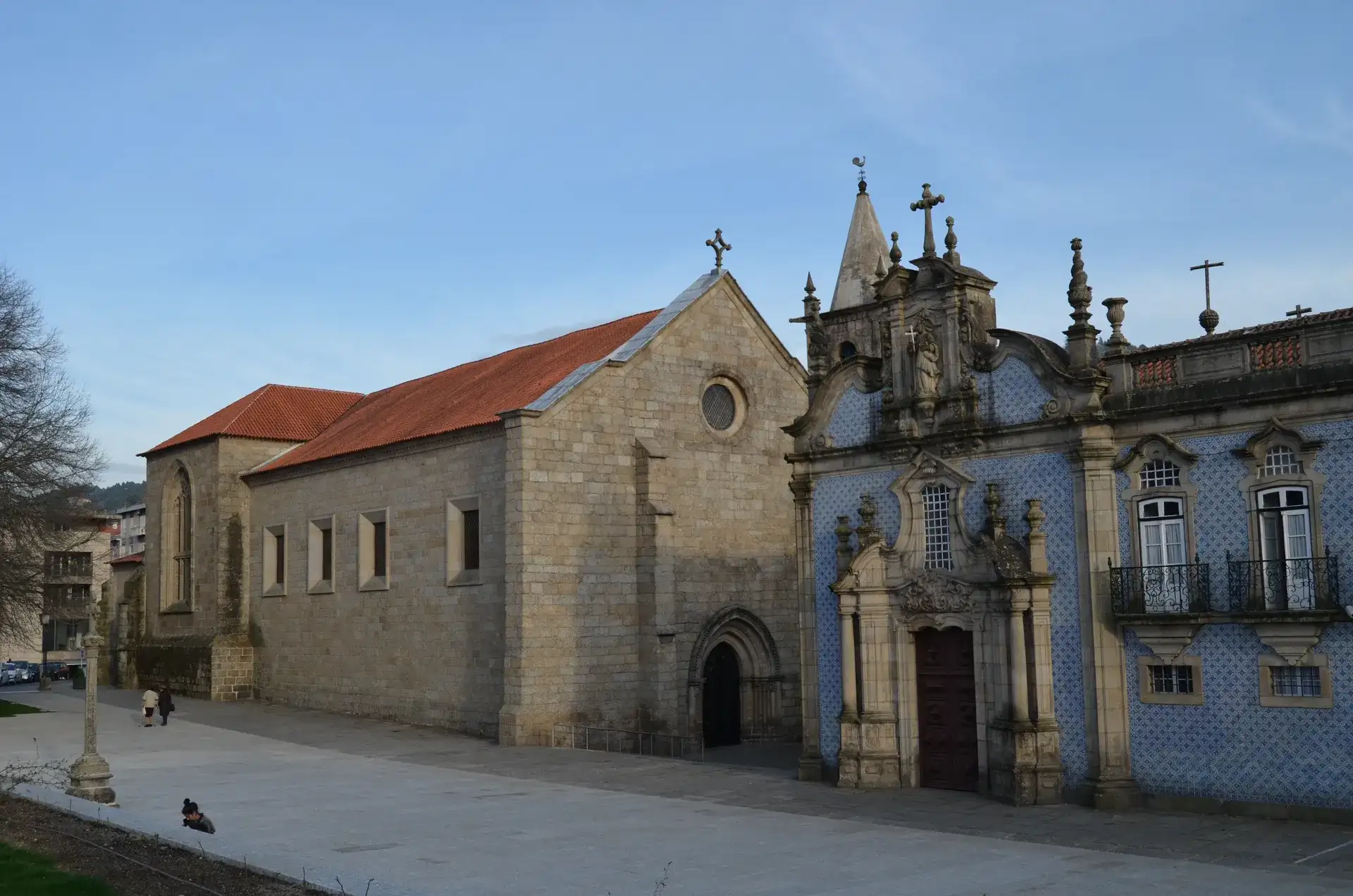 圣弗朗西斯科修道院:历史与建筑 - Guimaraes