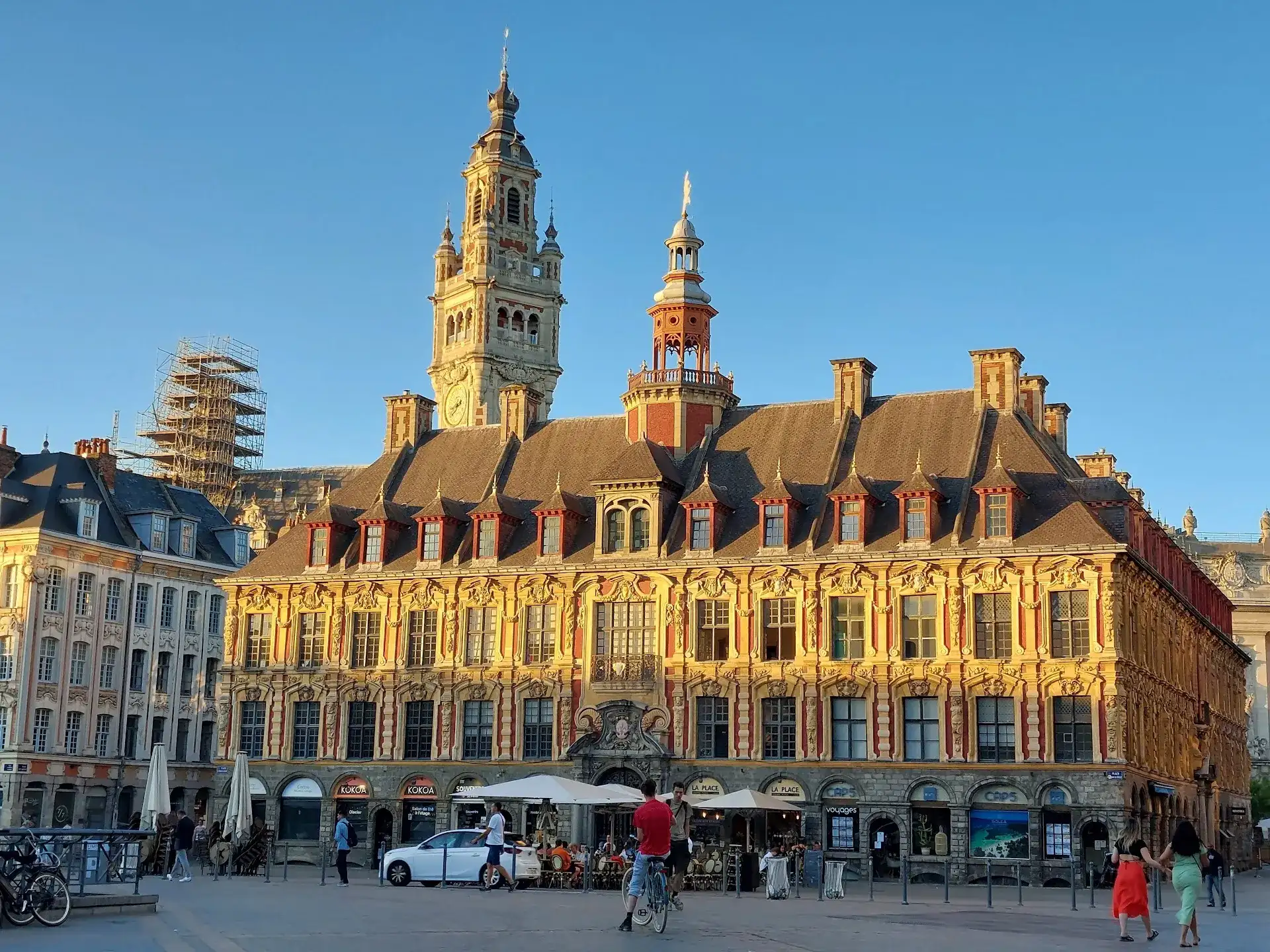 La Vieille Bourse: la joya del Renacimiento flamenco de Lille - Lille