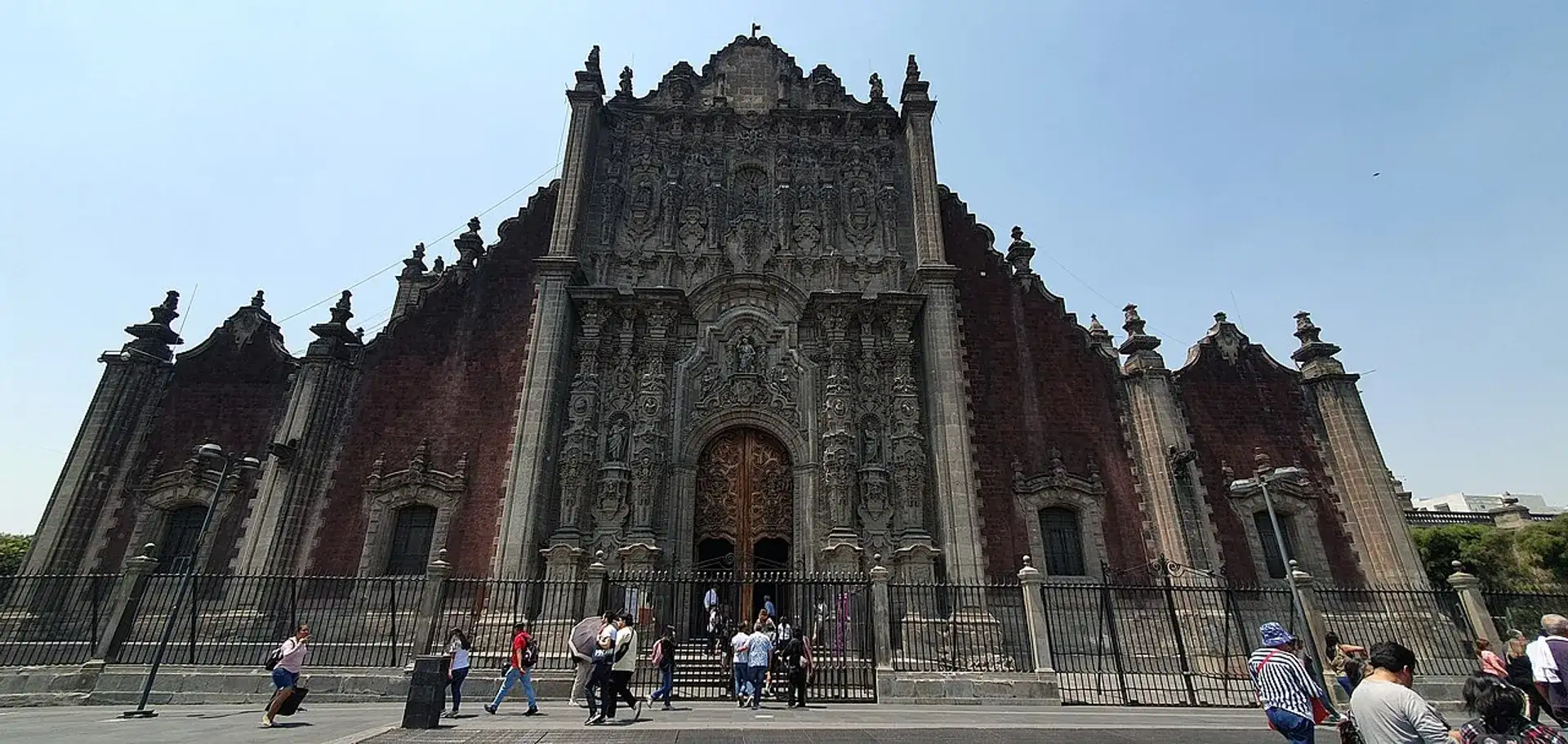Sagrario Metropolitano: A Sinking Baroque Masterpiece - Mexico-city