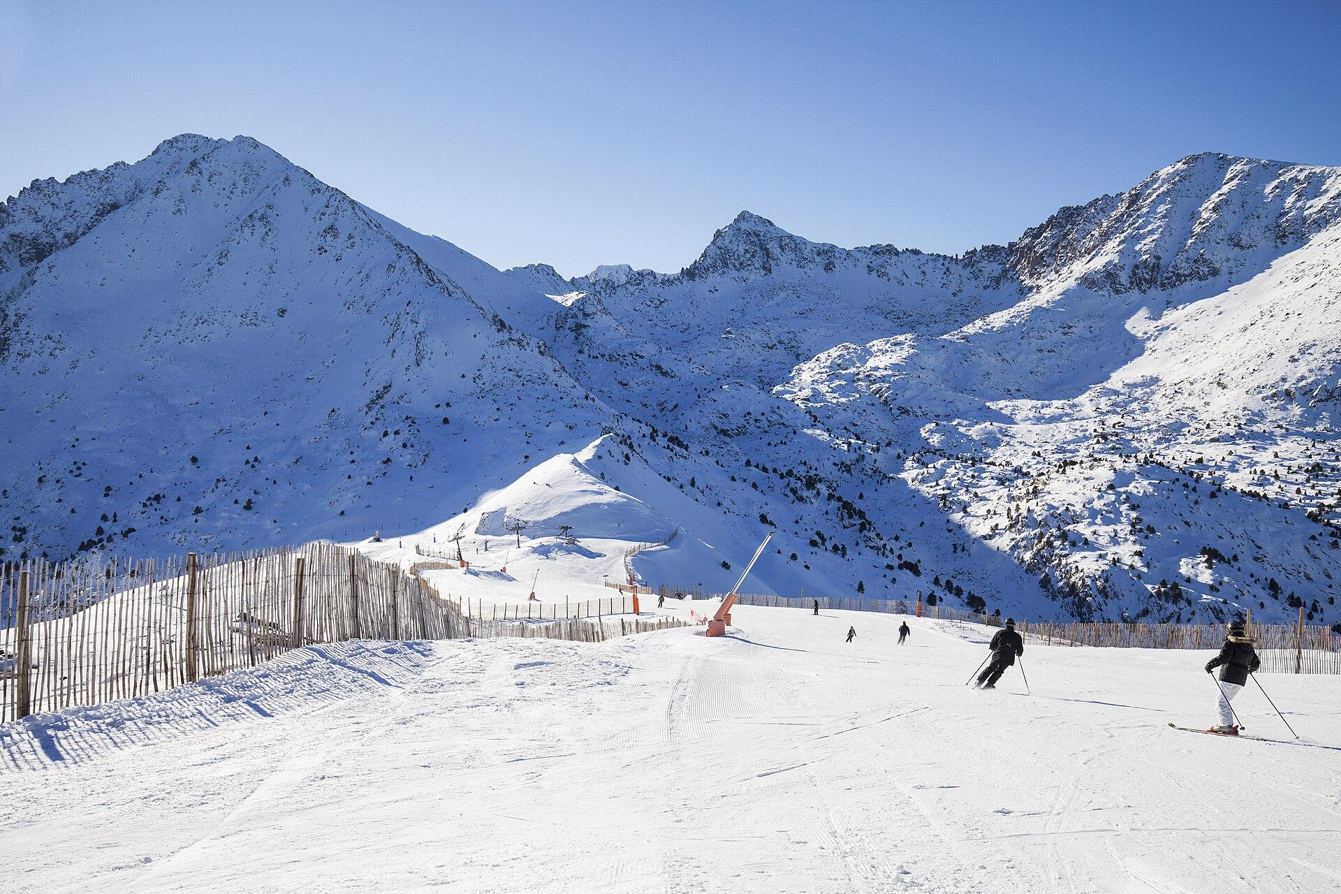 Skifahren in der atemberaubenden Bergwelt Andorras, Jrodriguez9