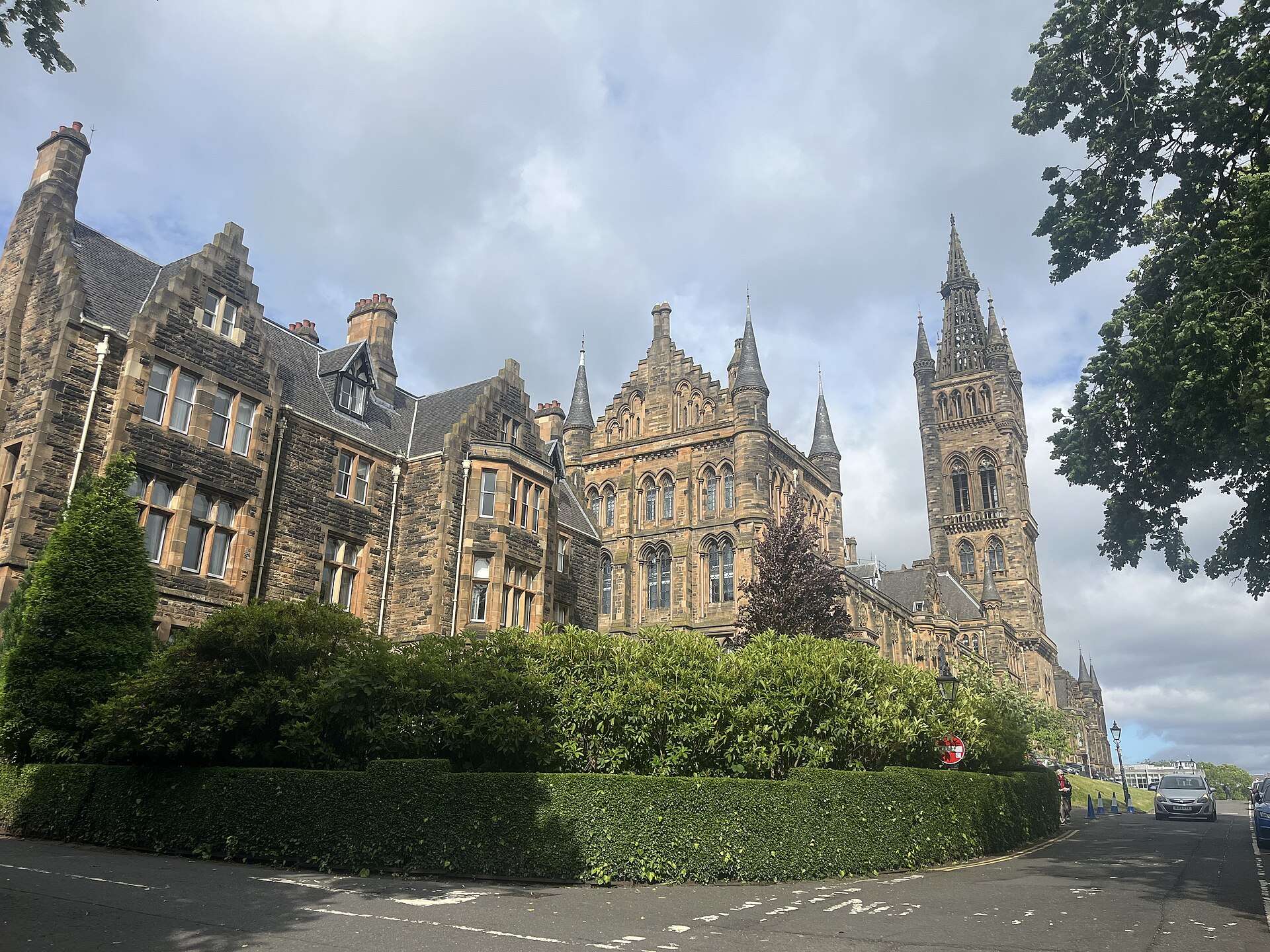 Cover image for Step into the screen: the complete guide to Glasgow filming locations