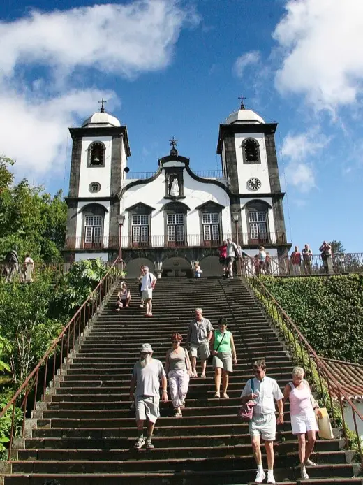 Cover image for the Monte tour